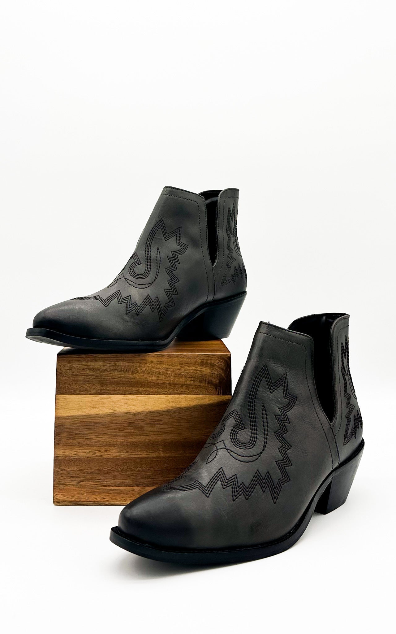 Kickin Booties Black Leather Western Embroidered Footbed Naughty Monkey